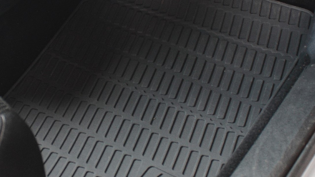 Fitted Rubber Car Mat